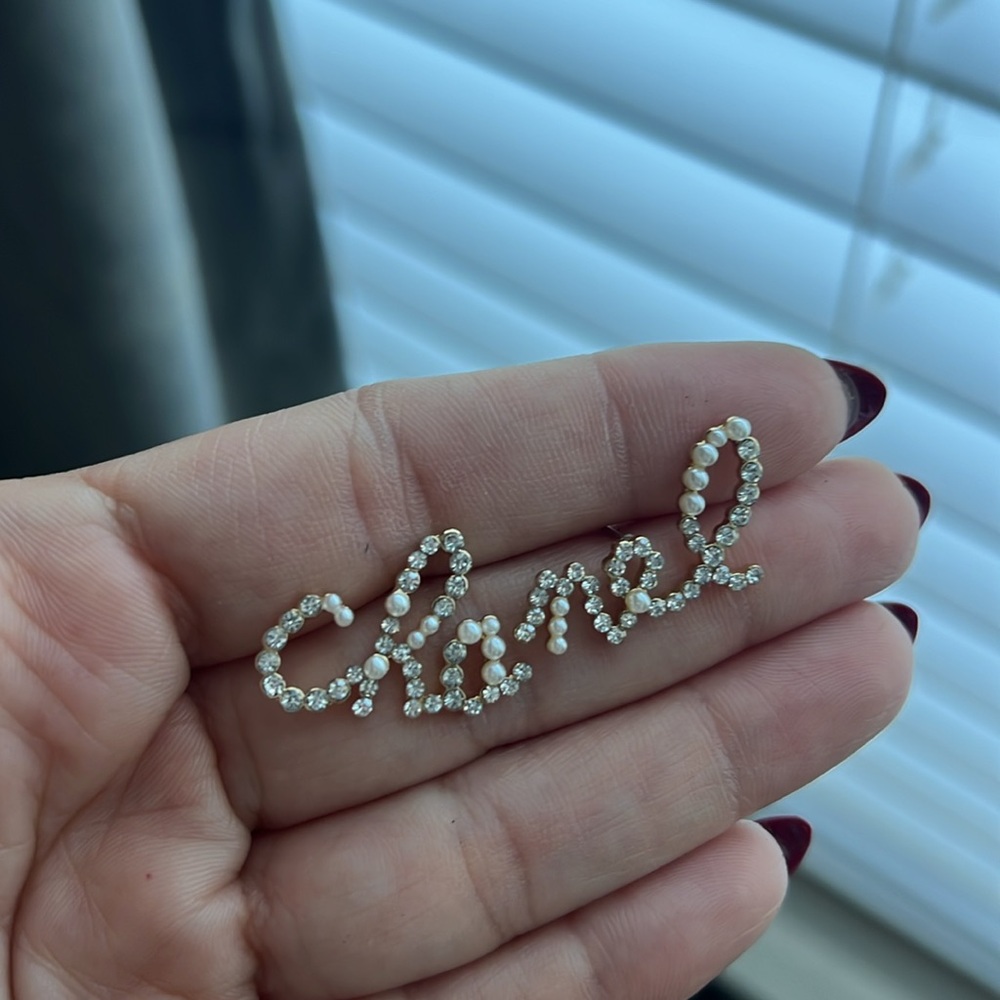 Last pair✨ NEW Gold bling crystal pearl Chanel designer stud C initial earrings - Picture 3 of 5